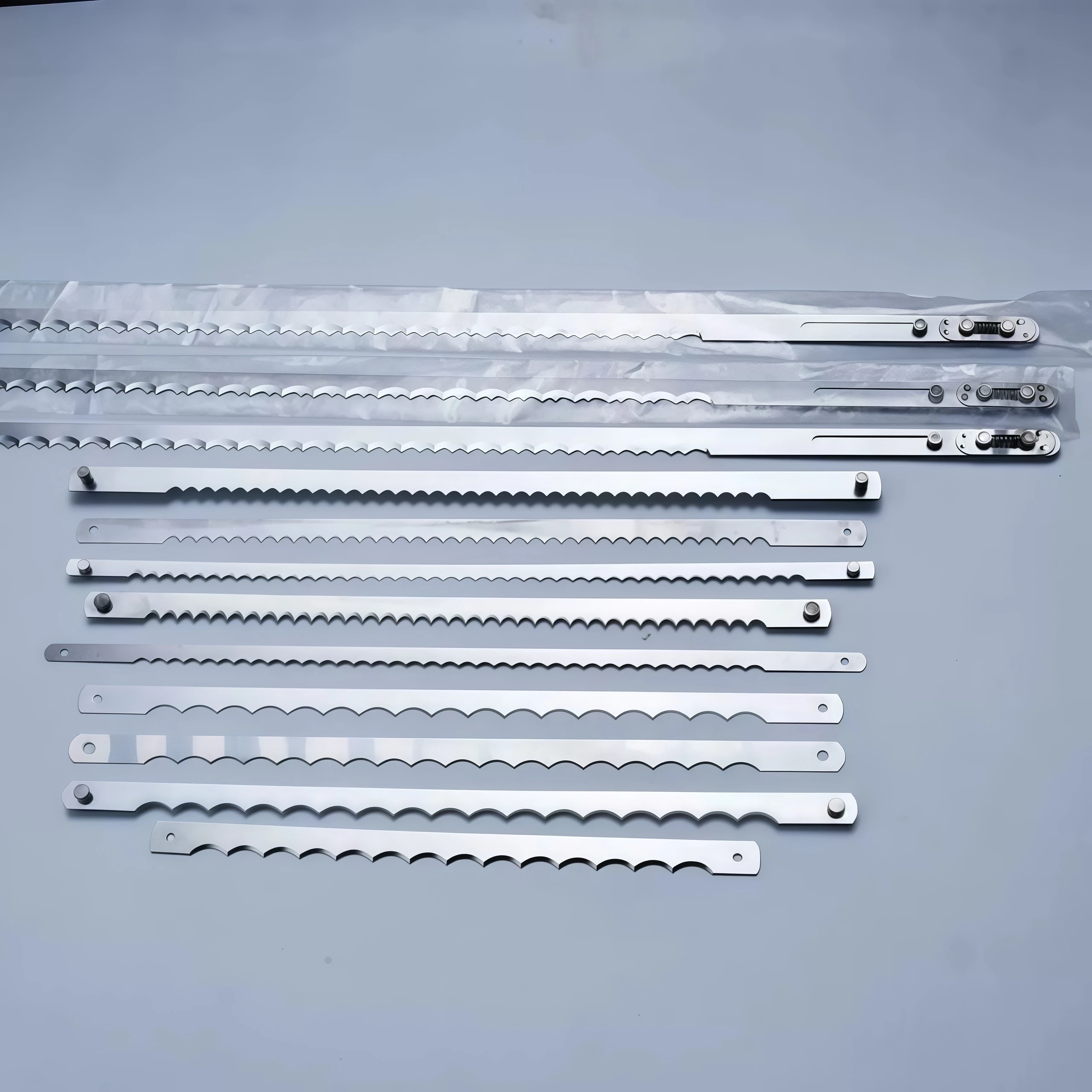 30 PCS SUS440C Bread Slicer Slitting Serrated Blade for Cutting Bread Cake Food Sharp Bread Slicer Slitting Tooth Knife for Food
