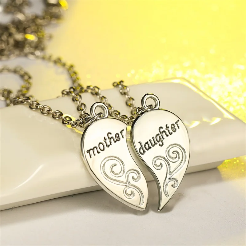 Fashion Retro Mother Daughter Heart Pendant Necklace Exquisite Letters Anniversary Mother\'s Day Jewelry Girls Birthday Gift