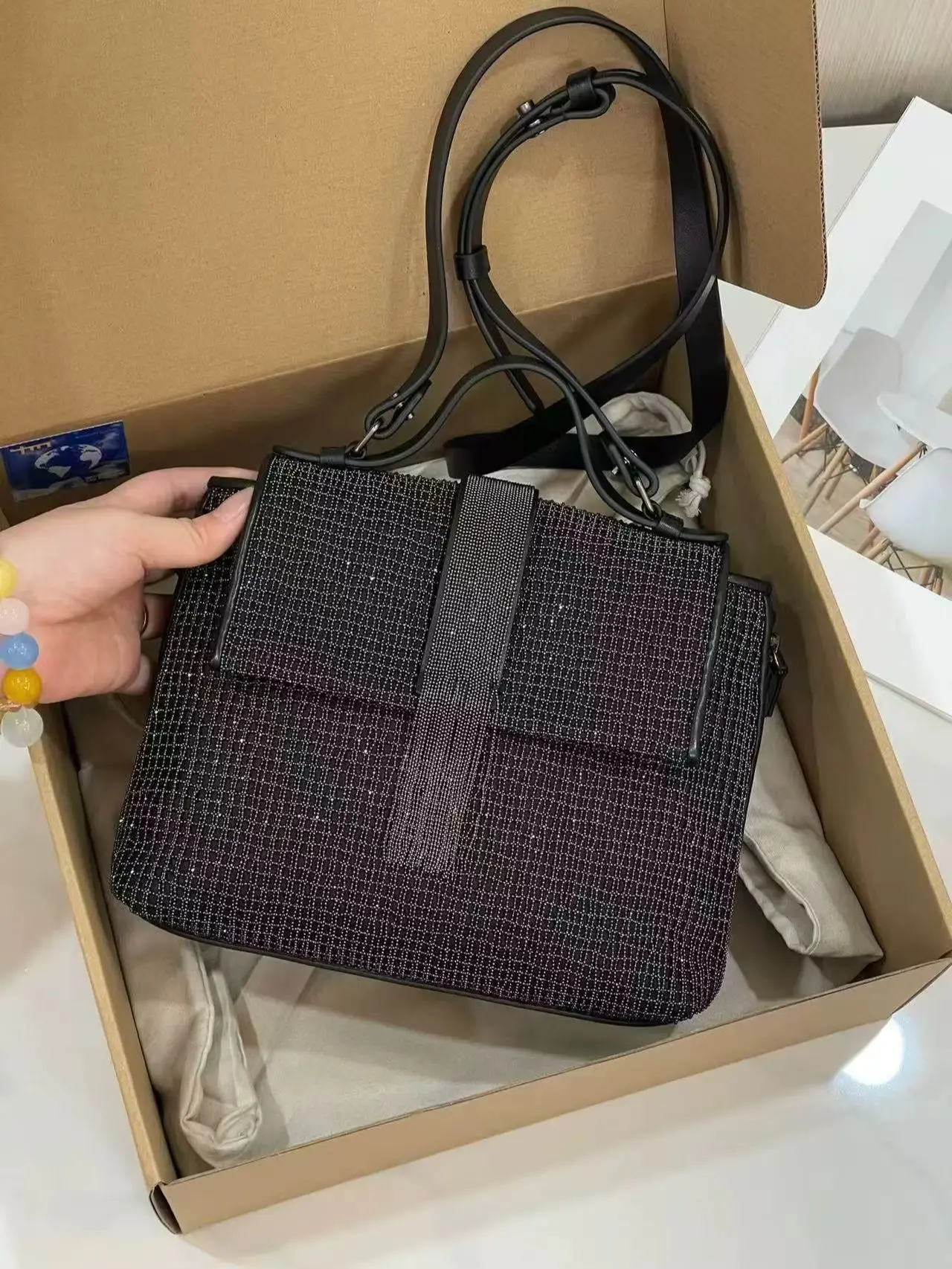 Versatile casual luxurious high quality cow leather bag with exquisite decoration 23 cm