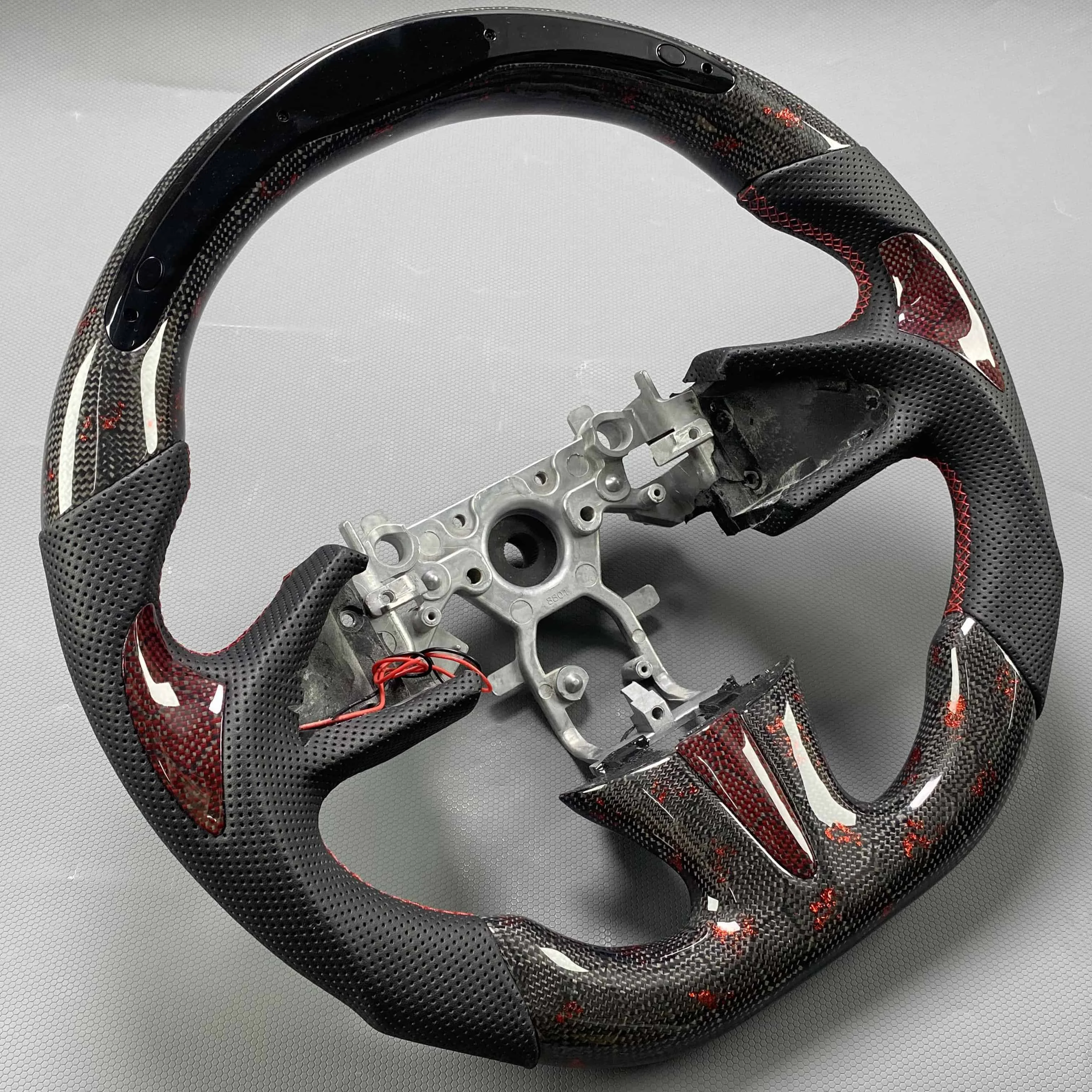 For Infiniti Q50 QX50 Steering Wheel 2013-2017 Customized Carbon Fiber Steering Wheel Honeycomb Carbon Fiber LED Display