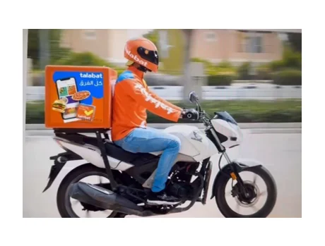 

Shenzhen MDS outdoor waterproof takeaway box low power consumption each weight just 16kg the brightness is 4000-4500nits