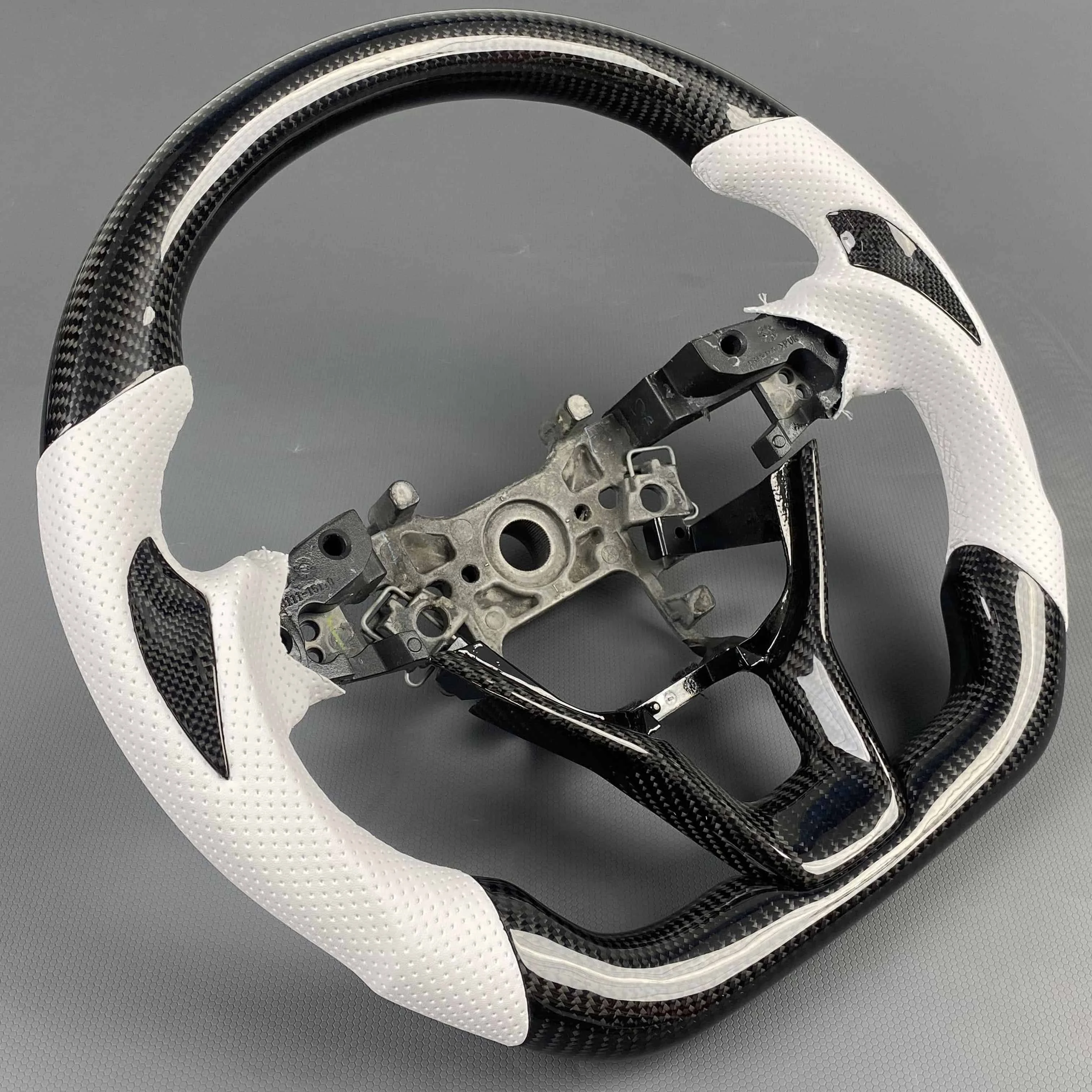 Carbon Fiber Steering Wheel for Honda Accord 10th Custom White Perforated Leather Car Accessories