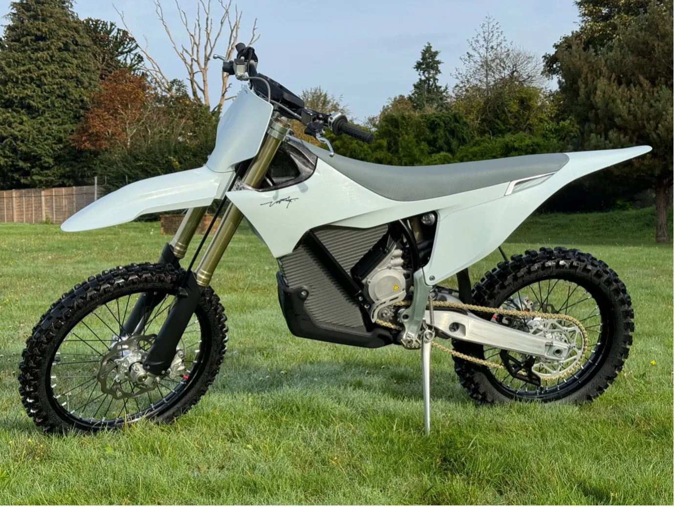 EXTENSIVE Good Price On Stark Varg MX Street Legal Electric Motorcycle 60 80 HP