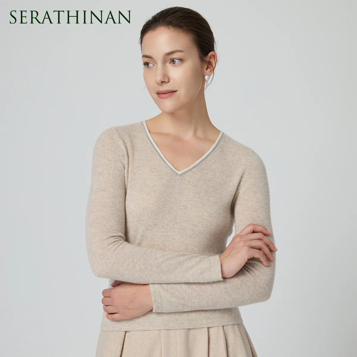 

BY4521394 Women's Premium Cashmere Blend V-Neck Sweater Soft Lightweight Knit Top with Contrast Trim