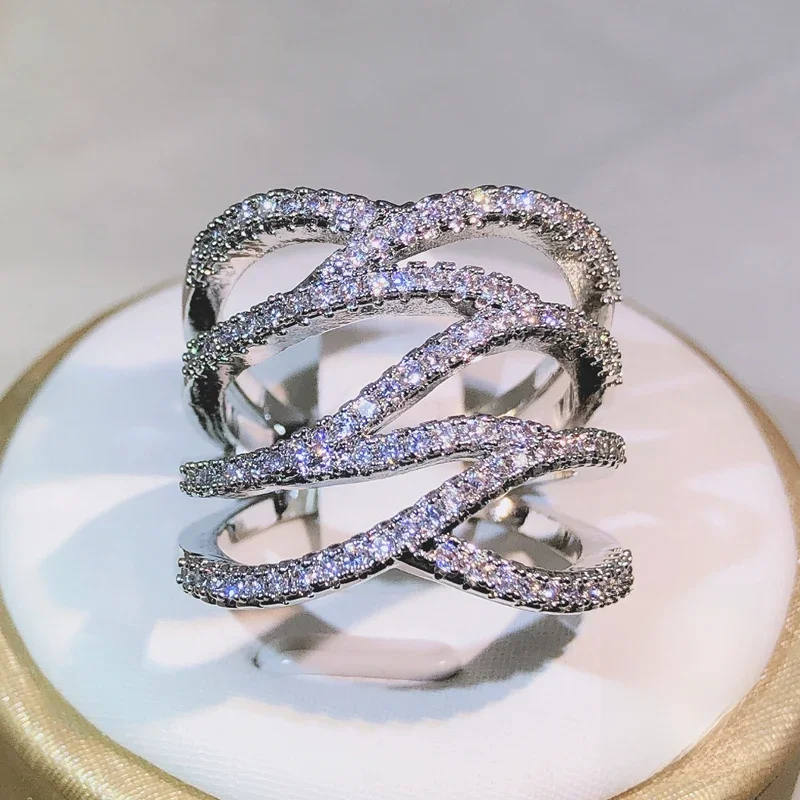 Kreatywny geometryczny uzwojony pierścionek z białą cyrkonią 925 Sterling Silver dla pań Fashion Party imprezowa, koktajlowa biżuteria na prezent — zdjęcie 2