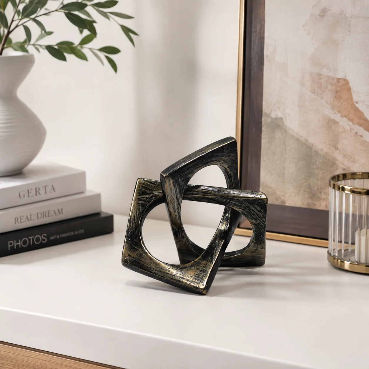 Abstract Intertwined Geometric Resin Sculpture, Modern Hollow Knot Decor Statue, Minimalist Desktop Tabletop Home Ornament