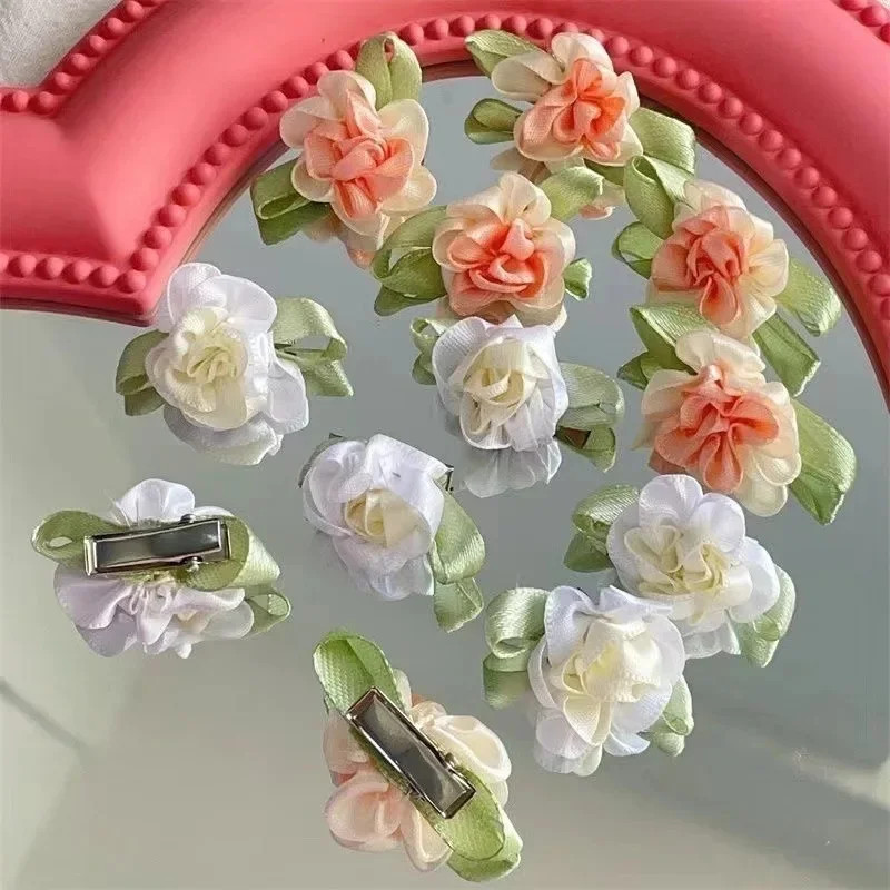Petites barrettes florales pour femmes et filles, pince à cheveux, épingle à cheveux, fleur rose blanche, accessoires d'été doux, 5 pièces par lot