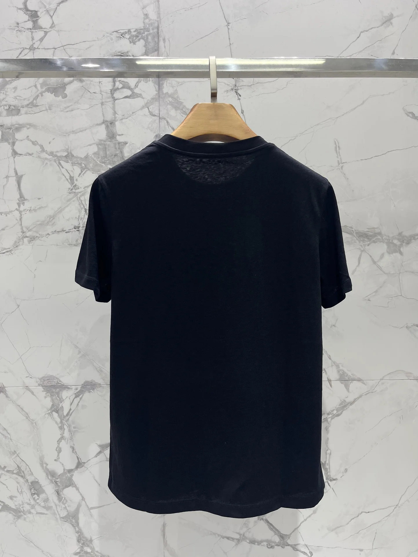 

2025 summer new fashion women's simple and atmospheric black cotton short-sleeved T-shirt