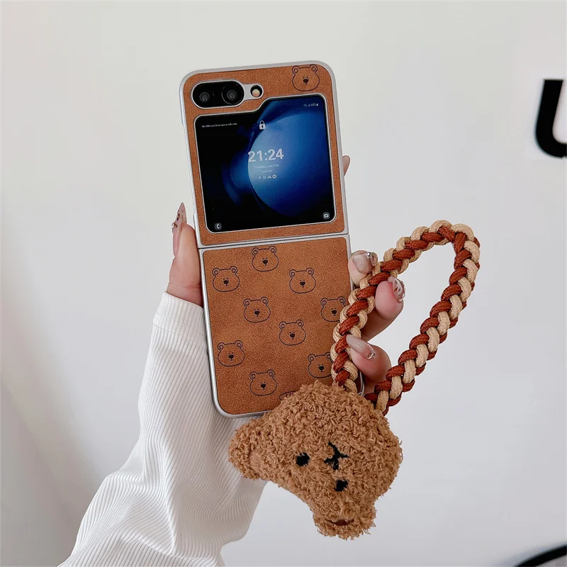 Корейский чехол для телефона с милым медведем для Samsung Z Flip 6 5 4 3, чехол с ремешком на руку, кожаные жесткие чехлы Kawaii для Galaxy Z Flip5 Flip4