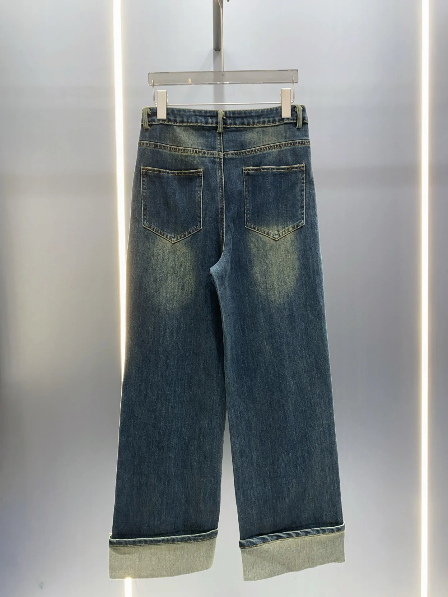 

Early Autumn New Women's Pant Leg Roll Hem Embroidery Soft Straight Leg Jeans