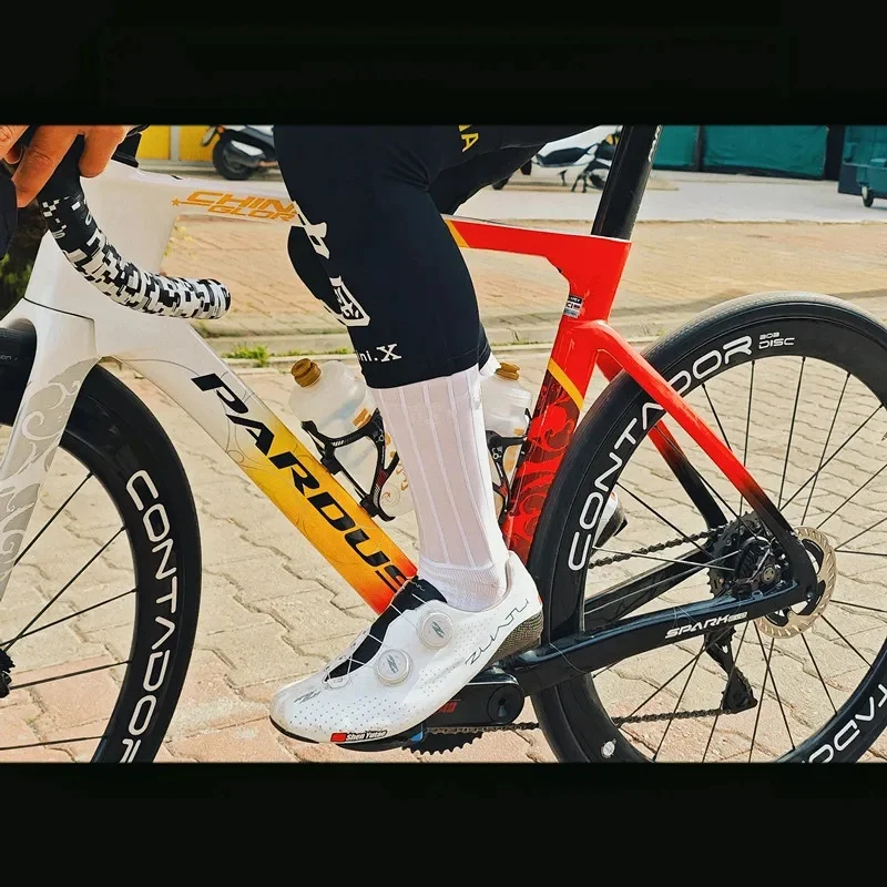 AliExpress NONE 2025 Anti Slip Silicone Summer Aero Socks Whiteline Cycling Socks Men Bicycle Sport Running Bike Socks Calcetines