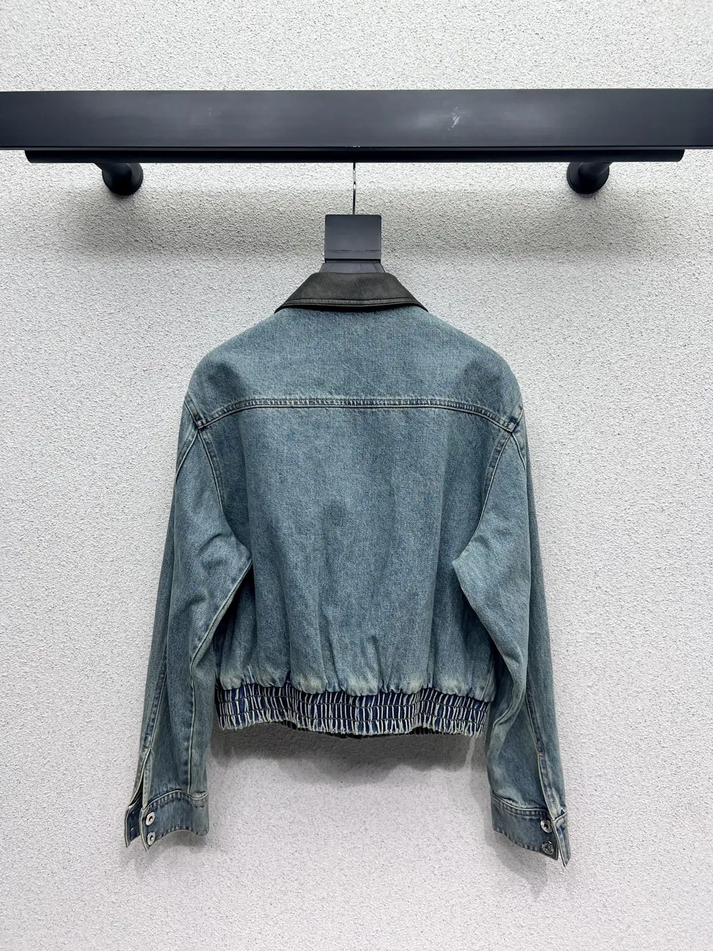 

High Quality Spring Autumn Women's Casual Fashion Zipper Patchwork Lapel Short Embroidery Cotton Denim Jacket J072Q