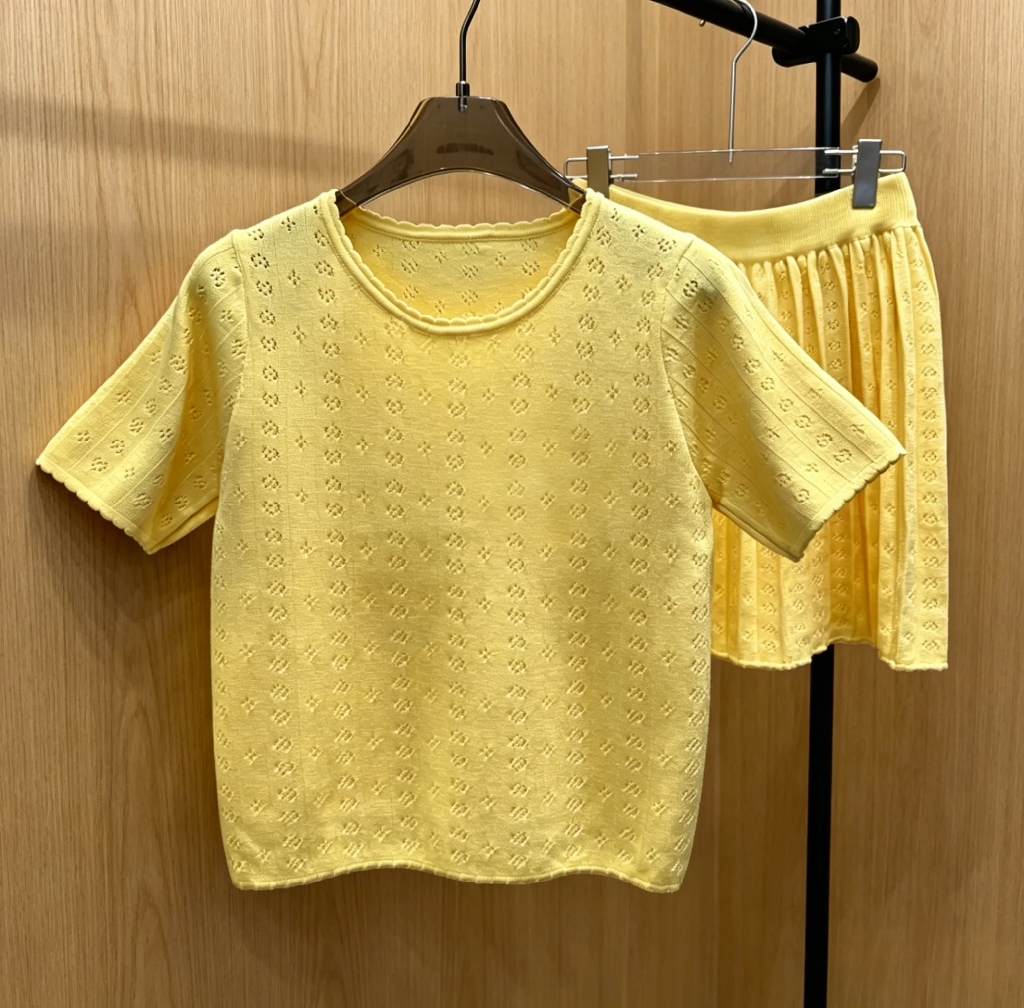 

2026 New Style Womens Yellow Short Sleeve Top and Short Skirt Size S Slim Fit Casual Code 024
