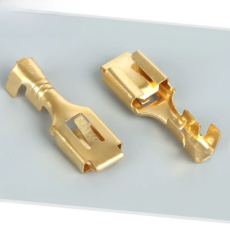 50 sztuk 6.3mm samochodowy zacisk zaciskany męskie złącze widełkowe mosiężne szpilki ZiiZ Auto Splice zaciski przewodów DJ611-6.3A złoto — zdjęcie 2