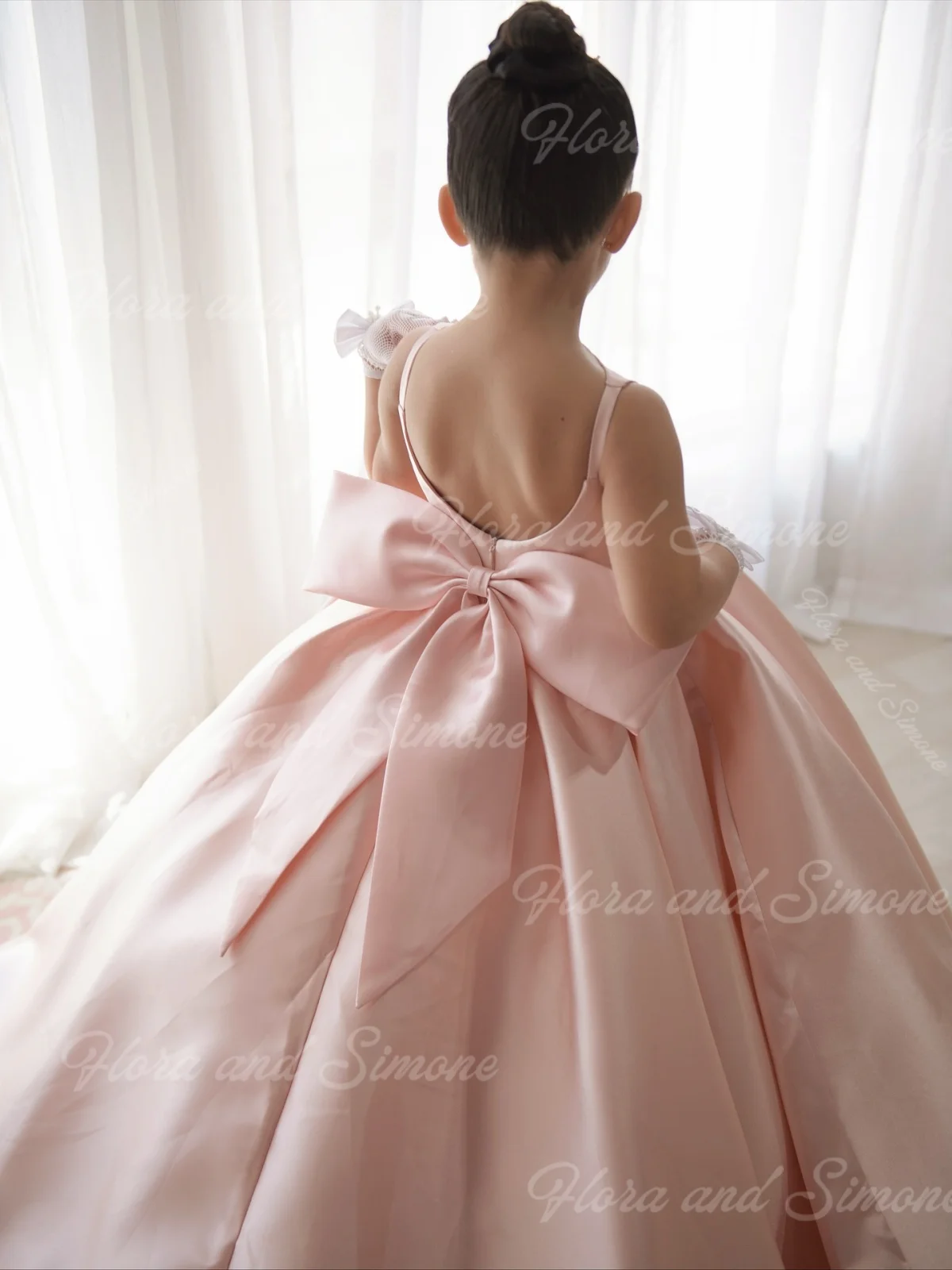 فستان فتاة الزهور مخصص بسيط باللون الوردي بدون أكمام لحفلات الزفاف وحفلات الاستقبال الرسمية وعروض الرقص والعطلات