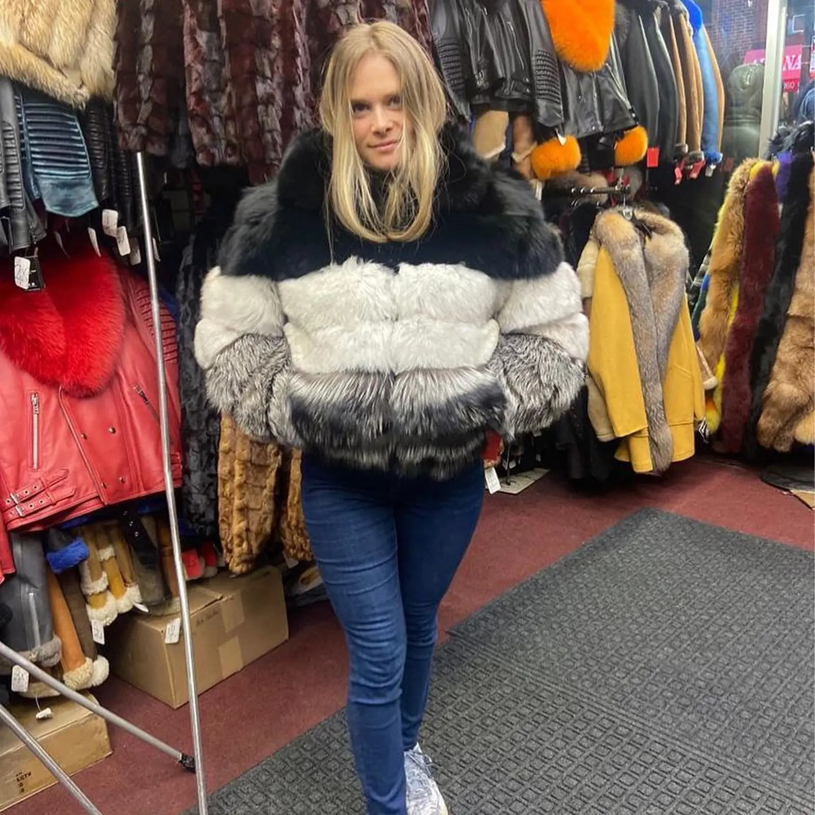 

Women Fashion Real Fox Fur Jacket Stand Collar High Quality Genuine Fox Fur Coats Luxury Women Natural Fur Overcoat High Street