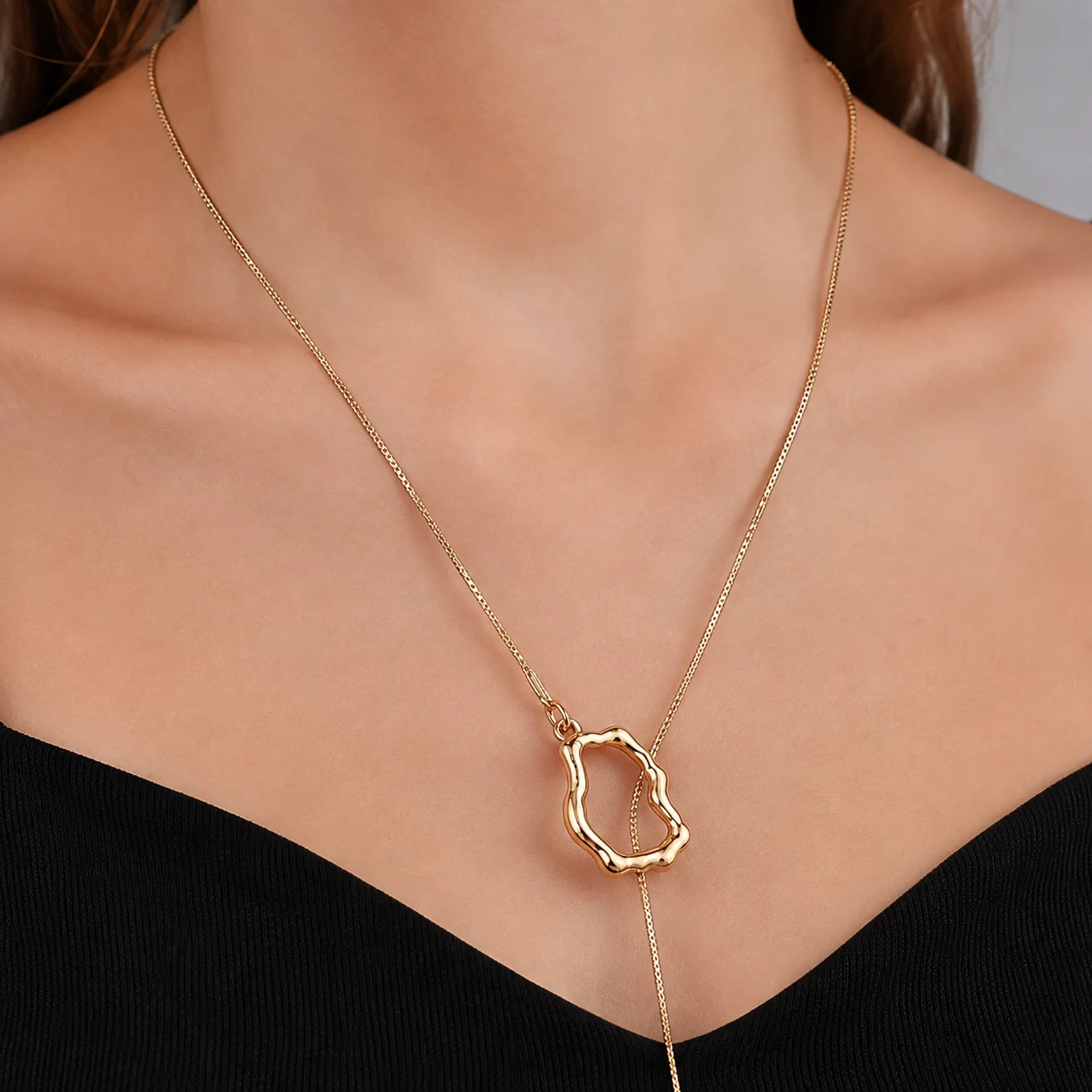 Cross-Border European & Spanish Style Geometric Irregular Hollow Out Necklace Unique Pendant Adjustable Clavicle Chain Trendy Fashion Accessory