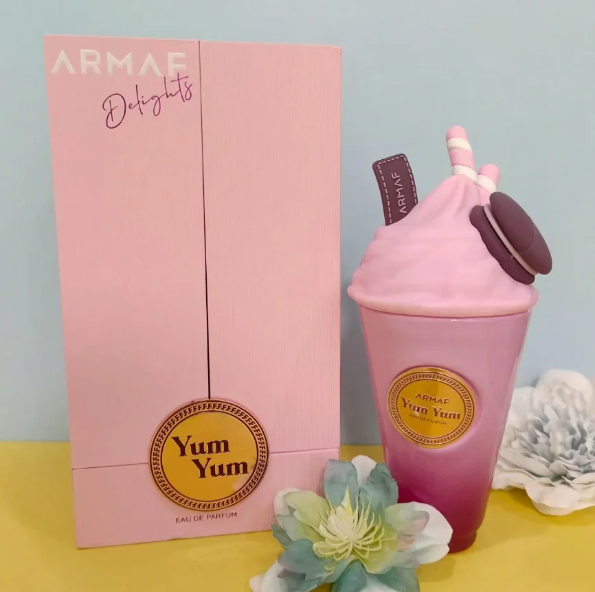 

Yum Yum Eau De Parfum — стойкий аромат с нотами ванили, макарон и ягодами — сладкий и мечтательный