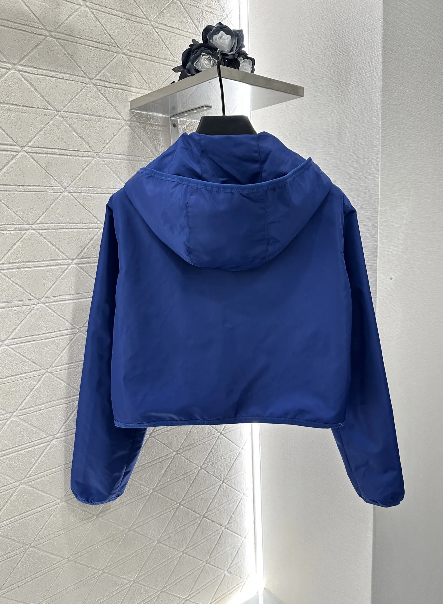 

2025 New Hooded Jacket Nylon Material Hooded Drawstring Zipper Jacket W349