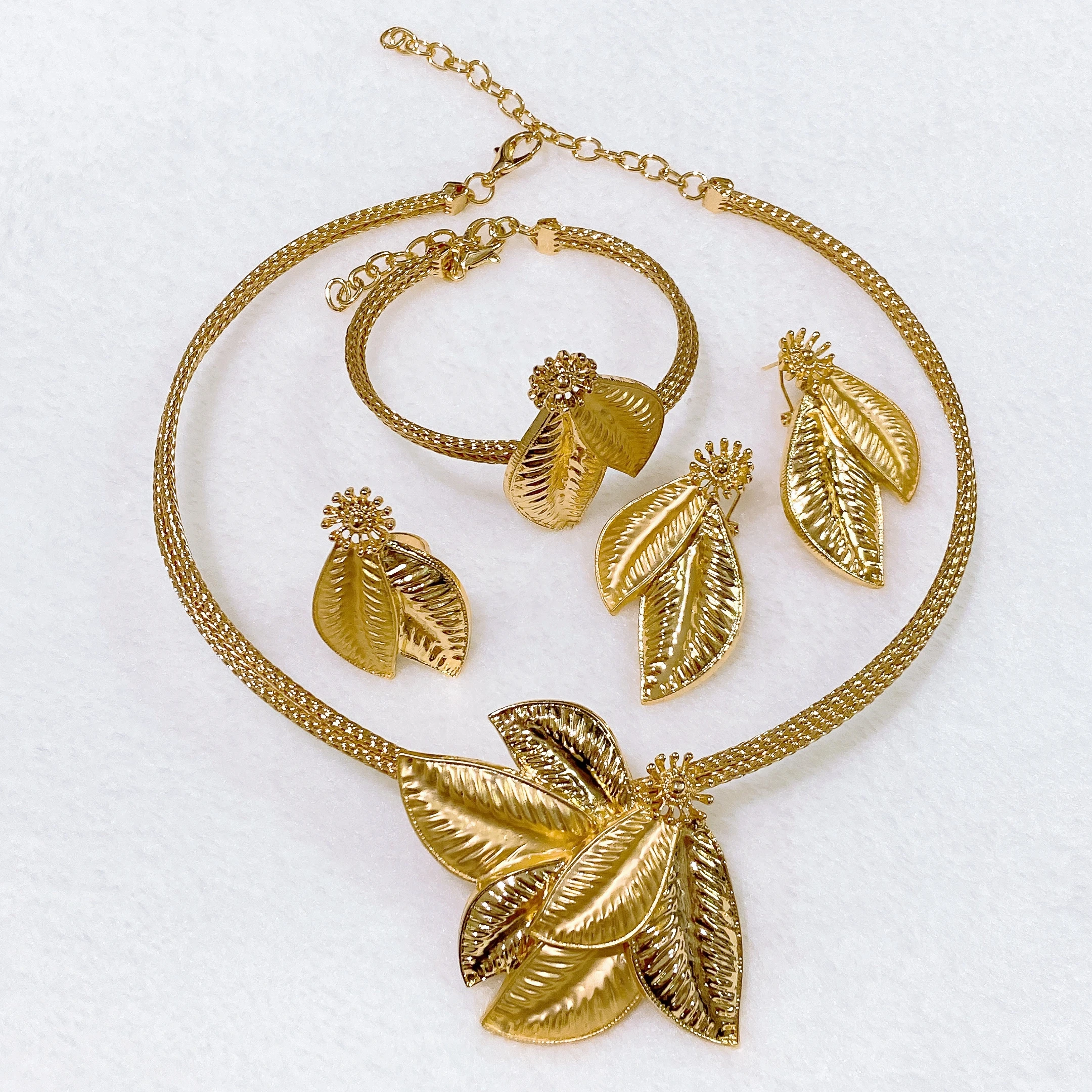 Women 4PCS Hollow Leaf Jewelry Set  Necklace Earrings Bracelet Ring Elegant Wedding Party Gift