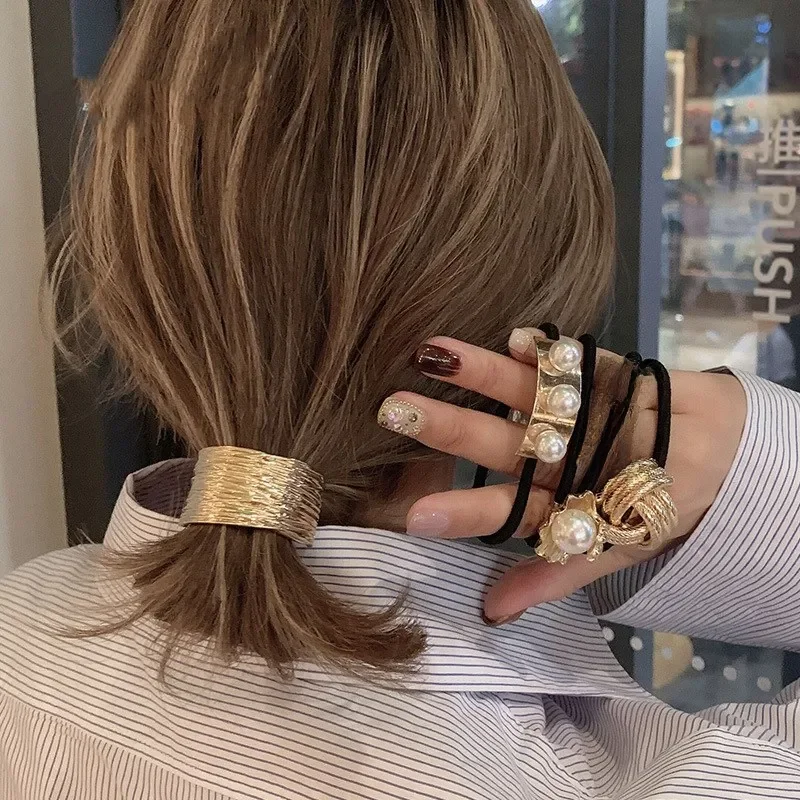 Moda damska Opaski do włosów ze stopu złota dla dziewczynek Uchwyt na kucyk Perłowe elastyczne sznury do włosów Opaski Punk Gothic Letter Akcesoria do włosów — zdjęcie 2