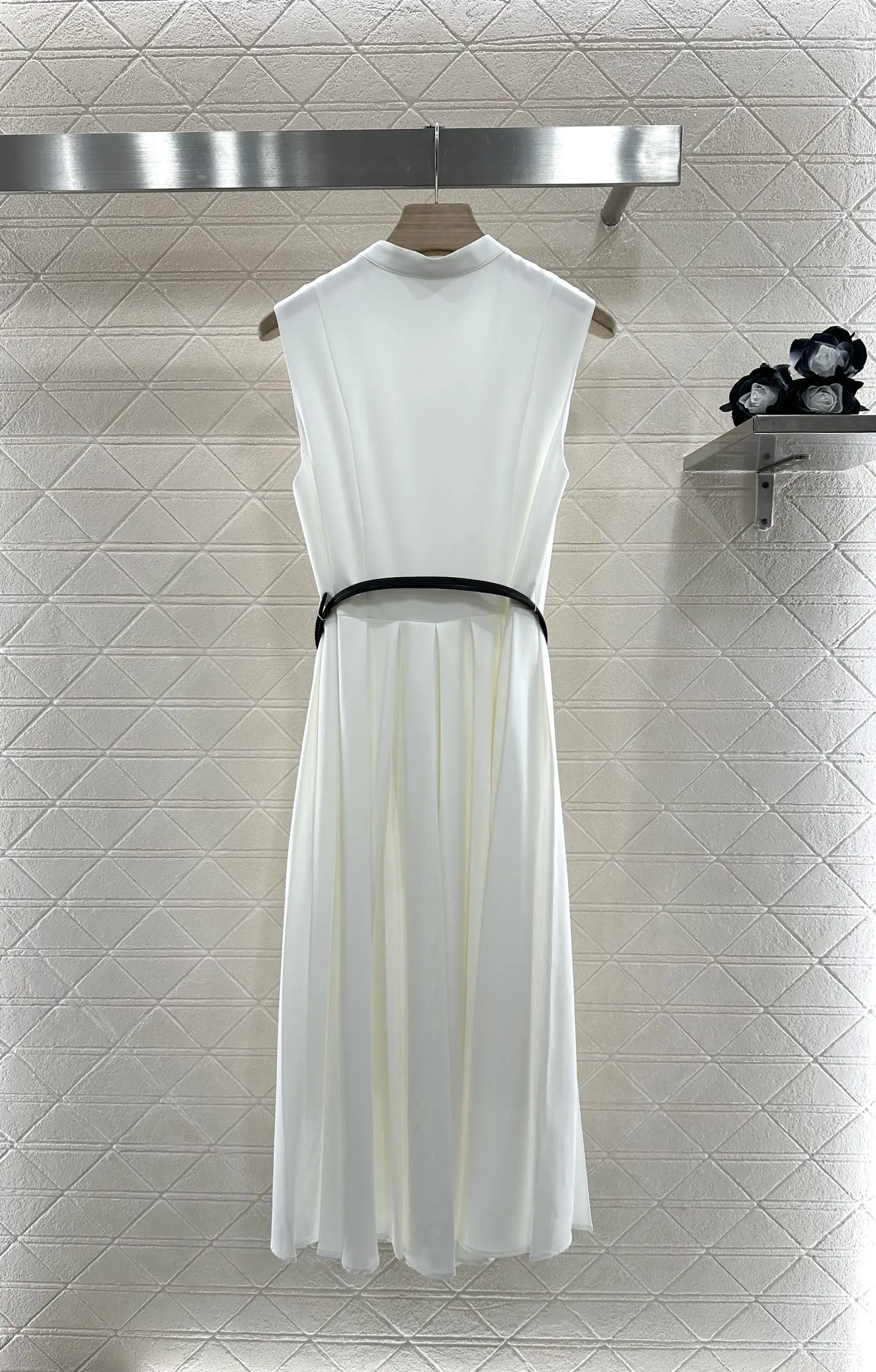 2025 New Round Neck Belt Sleeveless Dress 175