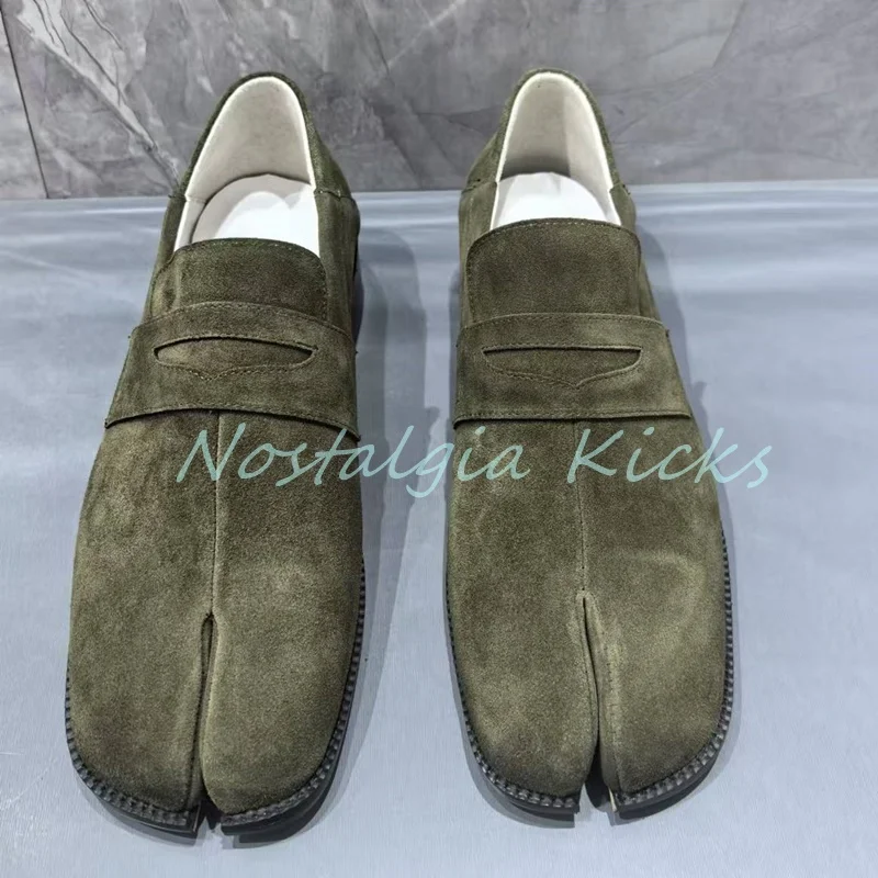 アーミーグリーン スエード スプリットトゥ ローファー ヴィンテージ タビ 高品質 牛革 スリッポン フォーマルシューズ メンズ フラット カジュアル デイリーフットウェア