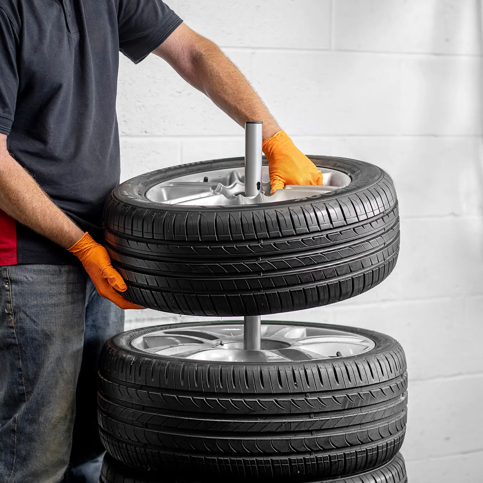 4 Tiers Steel Heavy Duty Tire Rack With Locking Casters Tire Support Safety Bracket With Wheels For Car Wheels Storing Tires