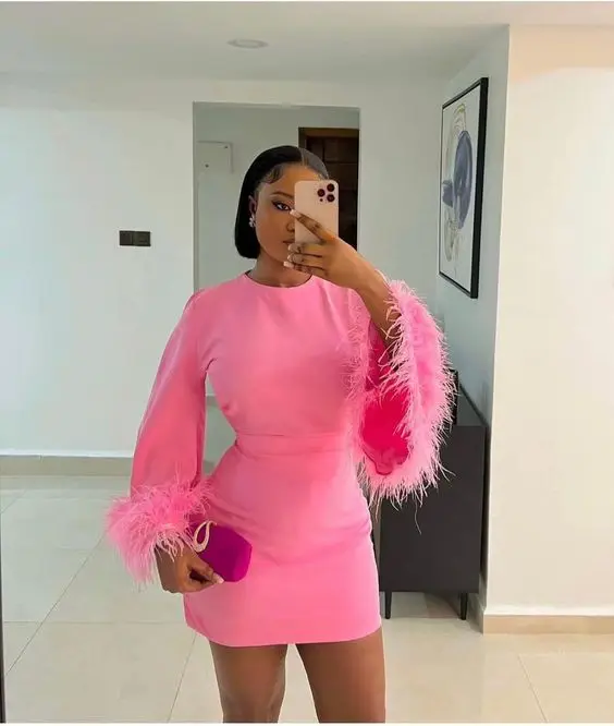 Arabic Hot Pink Mini Homecoming Dresses Feathers Long Sleeves Formal Birthday Short Prom Gowns Girls Dance Cacktail Dress