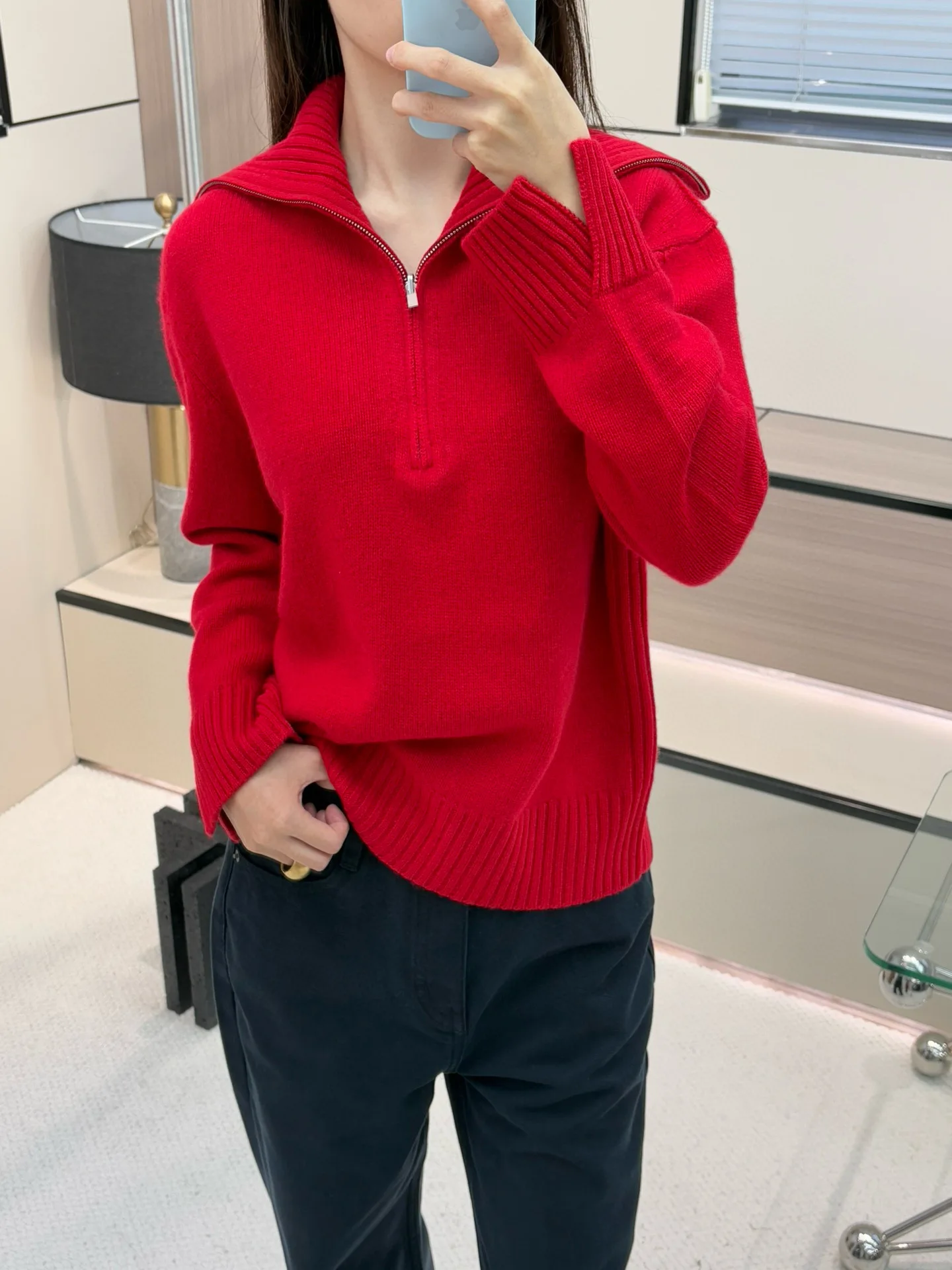 Elegant high quality red cashmere sweater