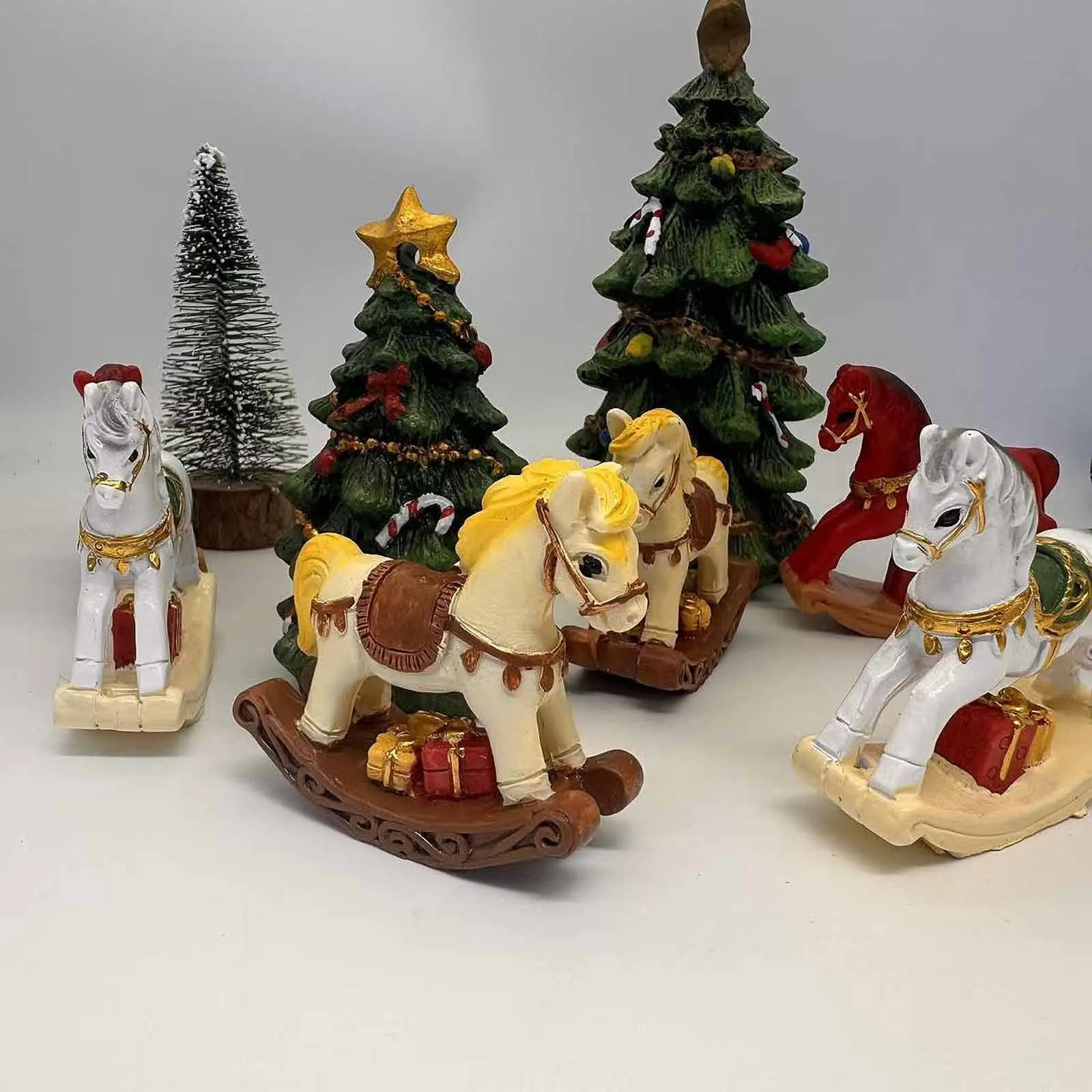 Small Christmas Rocking Horse Decoration Home Office Resin Collectible Sculpture Table Centerpiece for Anniversary Bedroom Dorm
