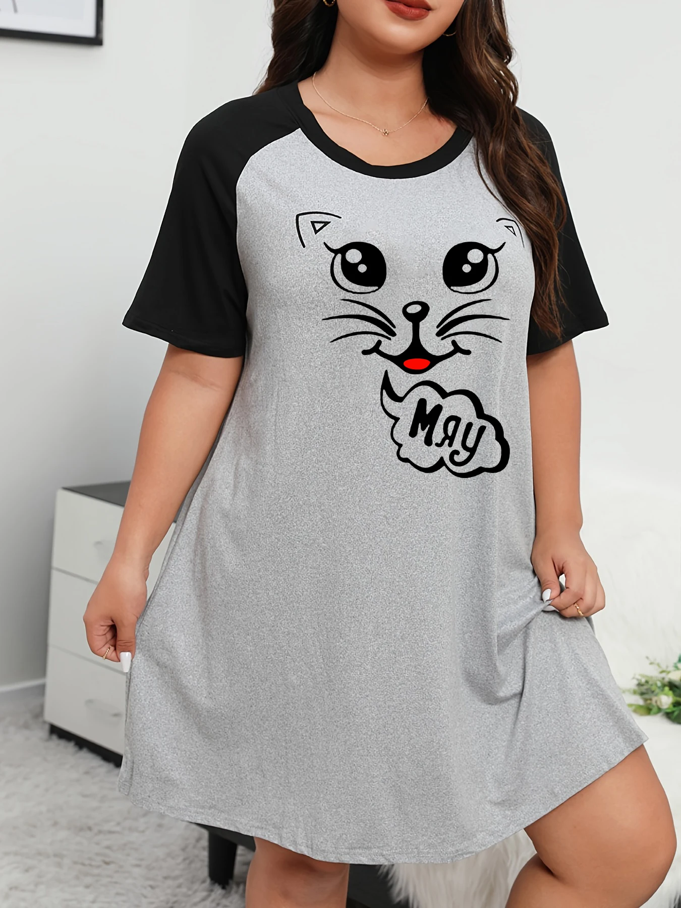 Plus Size Fashion Loungewear Dress, Women\'s Plus Cartoon Cat Print Raglan Short Sleeve Medium Stretch Comfort Nightdress