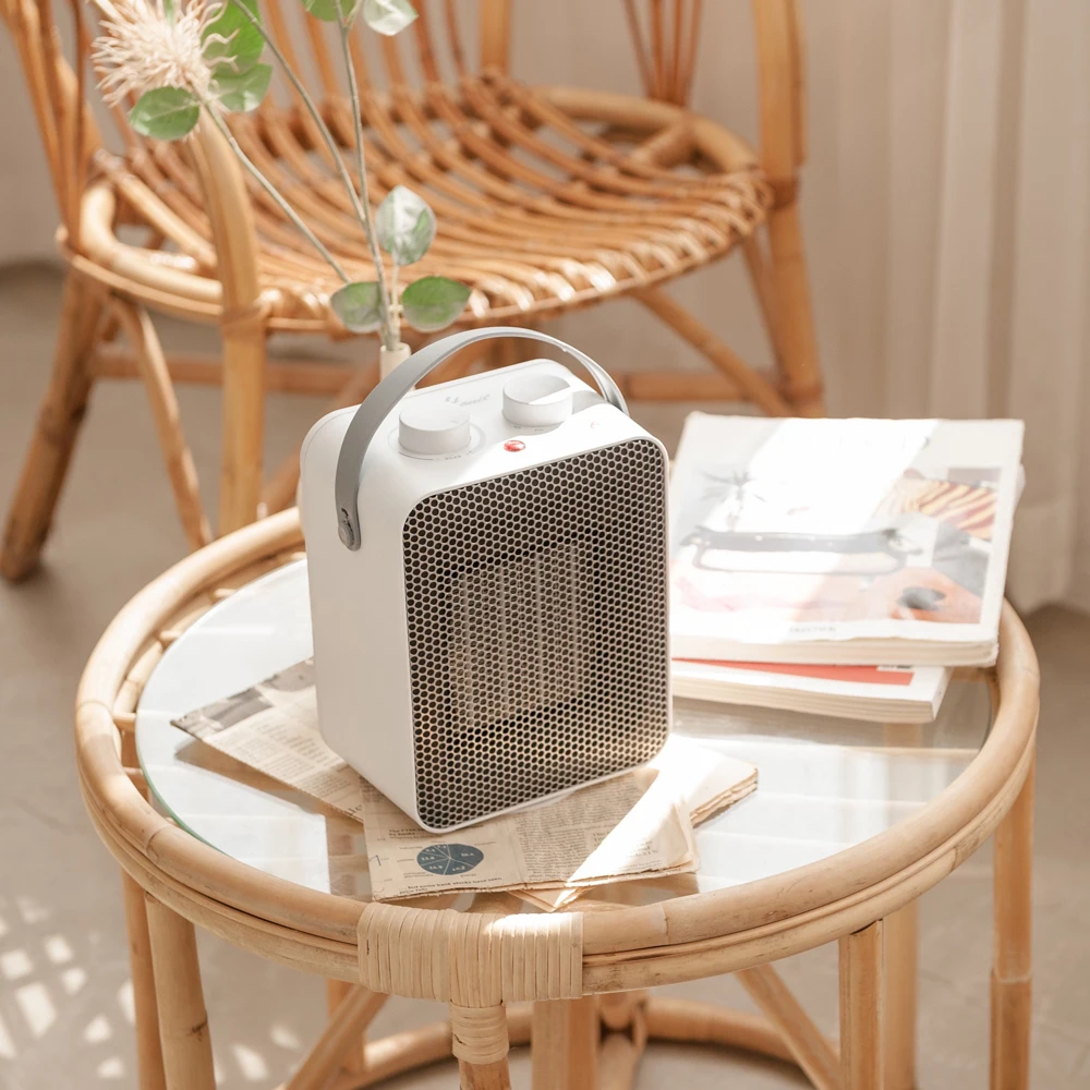 [투데이특가] 한일 미니온풍기 캠핑용 PTC 전기히터 좌우회전 온도조절 안전히터 발난로 H... - 2