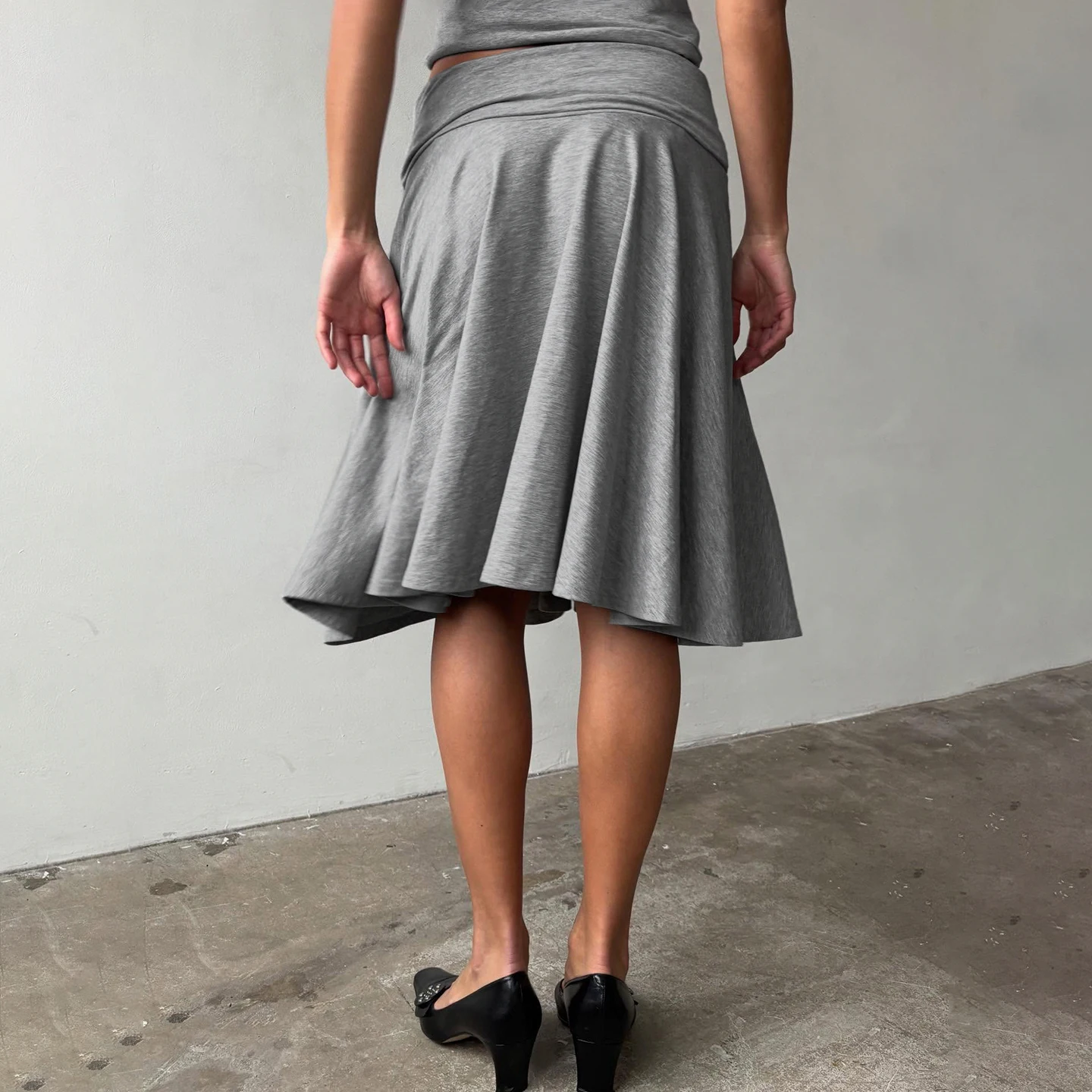 Women Elegant Grey Midi Skirt High Waist Elastic Waistband A-Line Pleated Flowy Pockets Skirts Casual Solid Soft Stretch Fabric