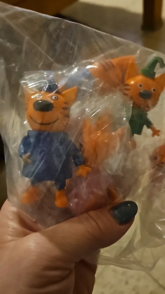 5pcs/bag 6-8cm Russian Cartoon Anime Kid-e-cats Action Figure Baking Decor Cake Figurine Three Little Kittens Model Cat Kids Toy photo review