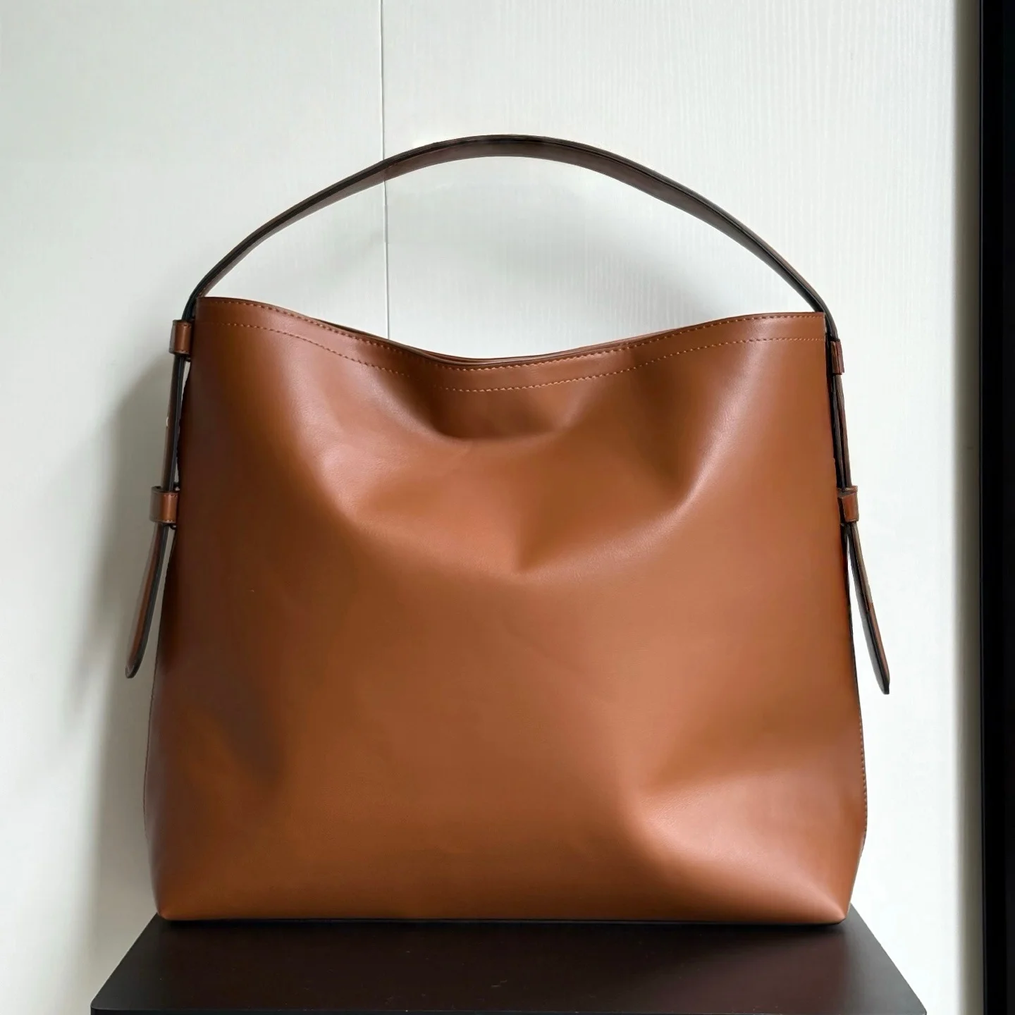 

2025 New Women's Detachable and Adjustable Shoulder Strap Tote Bag/Crossbody Bag in Brown 40/36/12cm