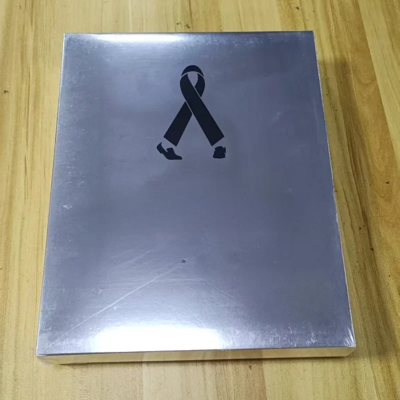 Album słynnej amerykańskiej piosenkarki Kolekcja płyt winylowych w twardej oprawie Zestaw płyt CD z muzyką 10 płyt CD i 5 płyt DVD — zdjęcie produktu 5