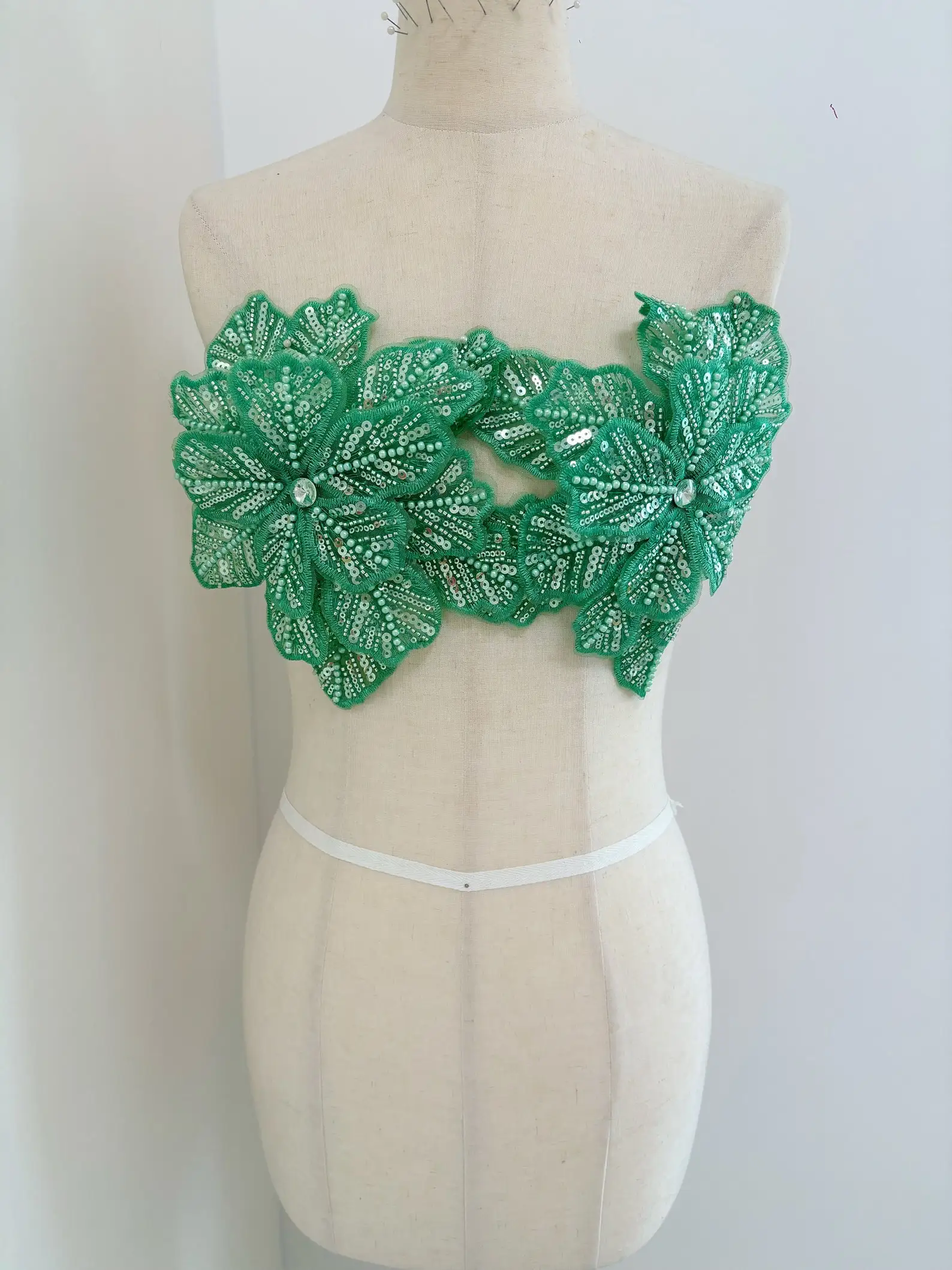 1 Piece Green 3d Bead Flowers Applique For Couture Dance Costume Embroidery Sewing On Patches For Wedding/Evening Dress