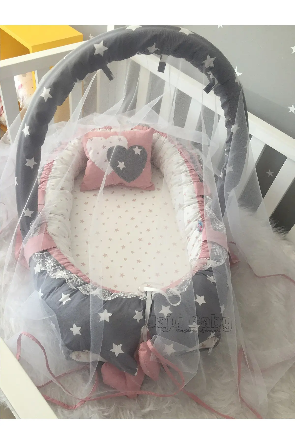 Handmade Gray Star Mosquito Net and Luxury Design Babynest with Toy Hanger