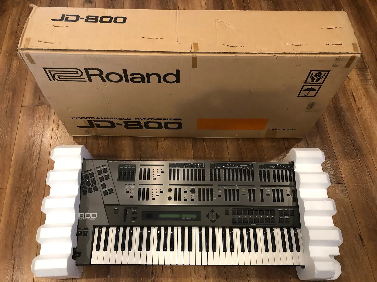 

Распродажа со скидкой, винтажная синтезирующая клавиатура Roland JD-800 Digital JP JD800, черная, 61 клавиша