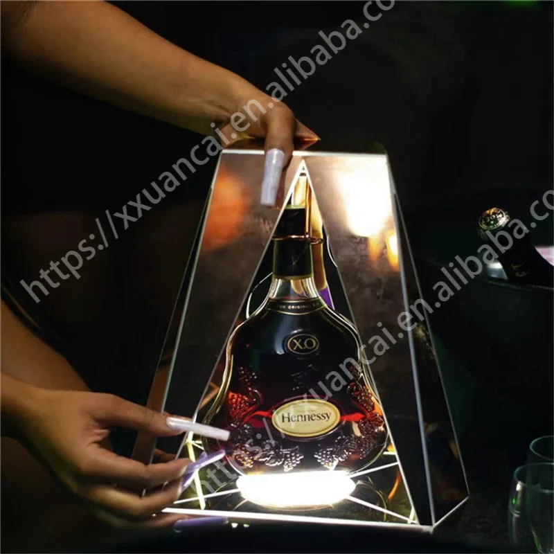 VOLLE FARBE CHAMPAGNER FLASCHE GLORIFIER