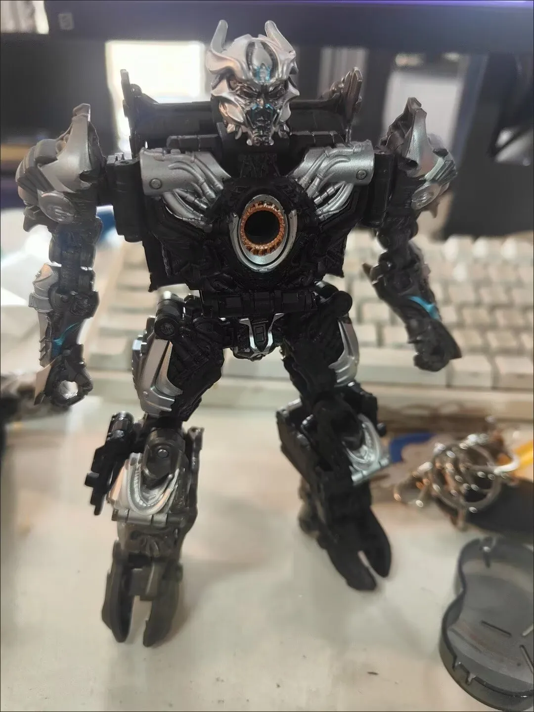 Takara Tomy Hasbro Transformers Studio Series Starscream Scorponok Wheeljack Sunstreaker Megatron Shockwave Anime-Figurenspielzeug
