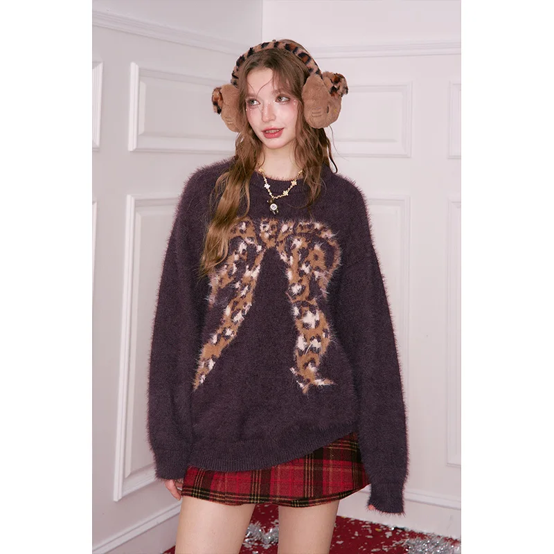 ELFSACK Women's Long Sleeve Pullover Sweater Loose Fit Round Neck Y2K Leopard Print Bow Romantic Countryside Sweet Cool