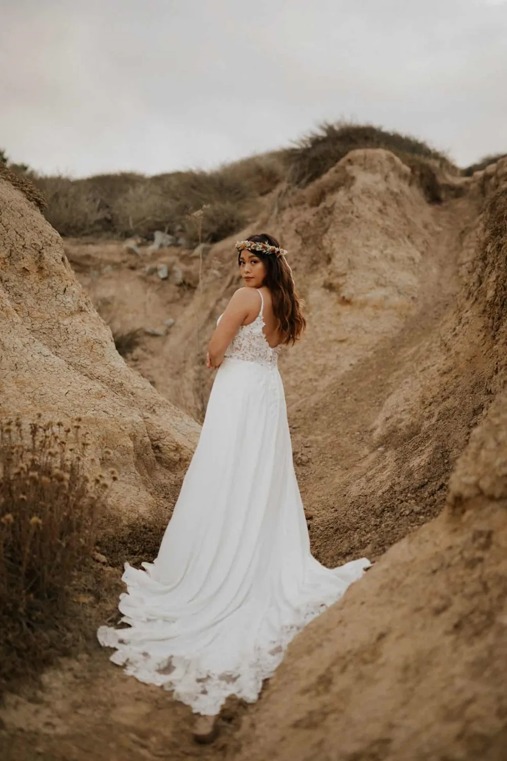 Vestido de novia de gasa con encaje bordado para mujer, traje de novia con cola de tul, cómodo, 2022