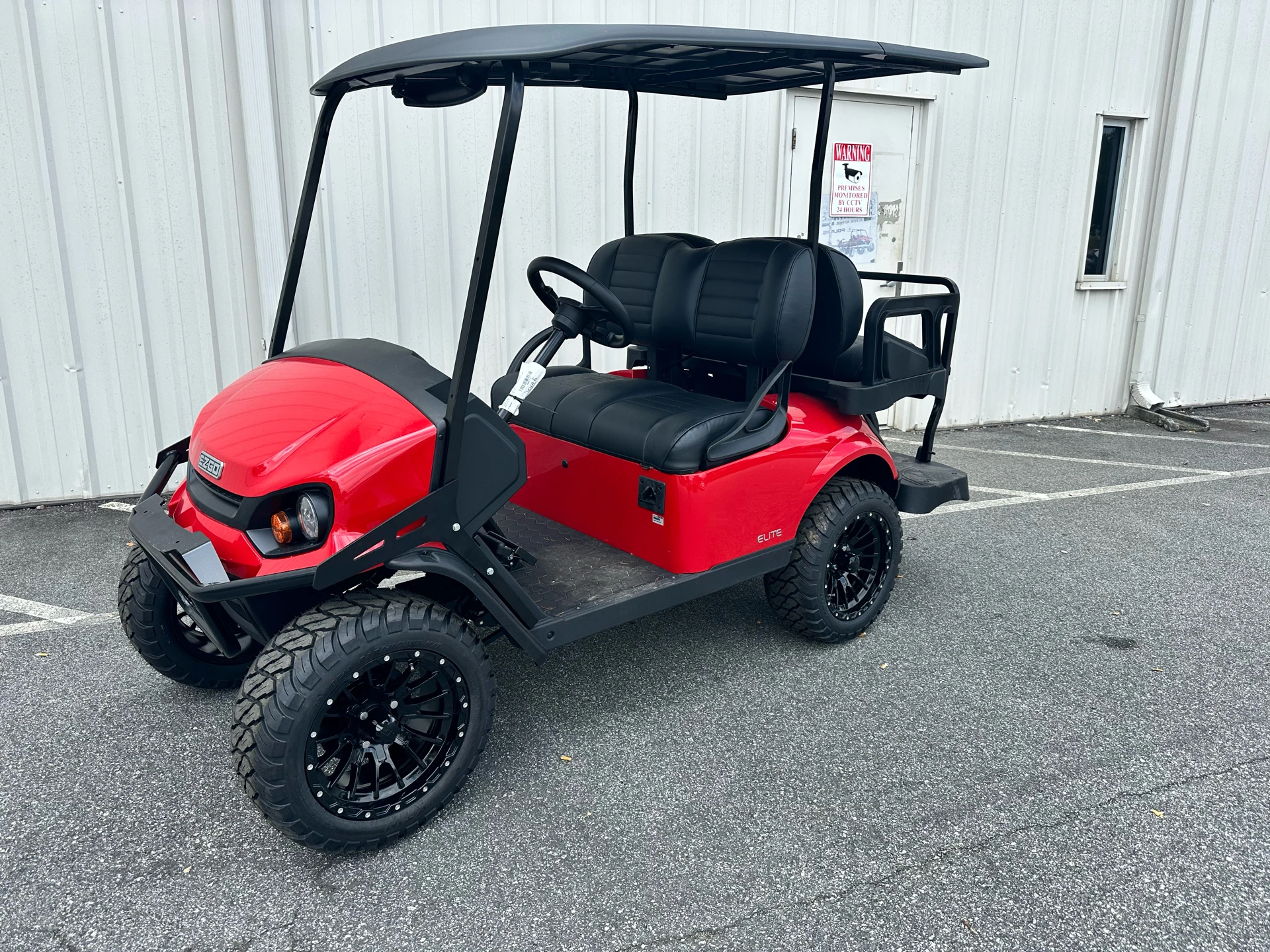 

BRAND NEW 2025 Professional E-Z 2024 GO Express S4 ELiTE Lithium luxury cruiser LED 13.5-HP Efficient battery opt premium cust