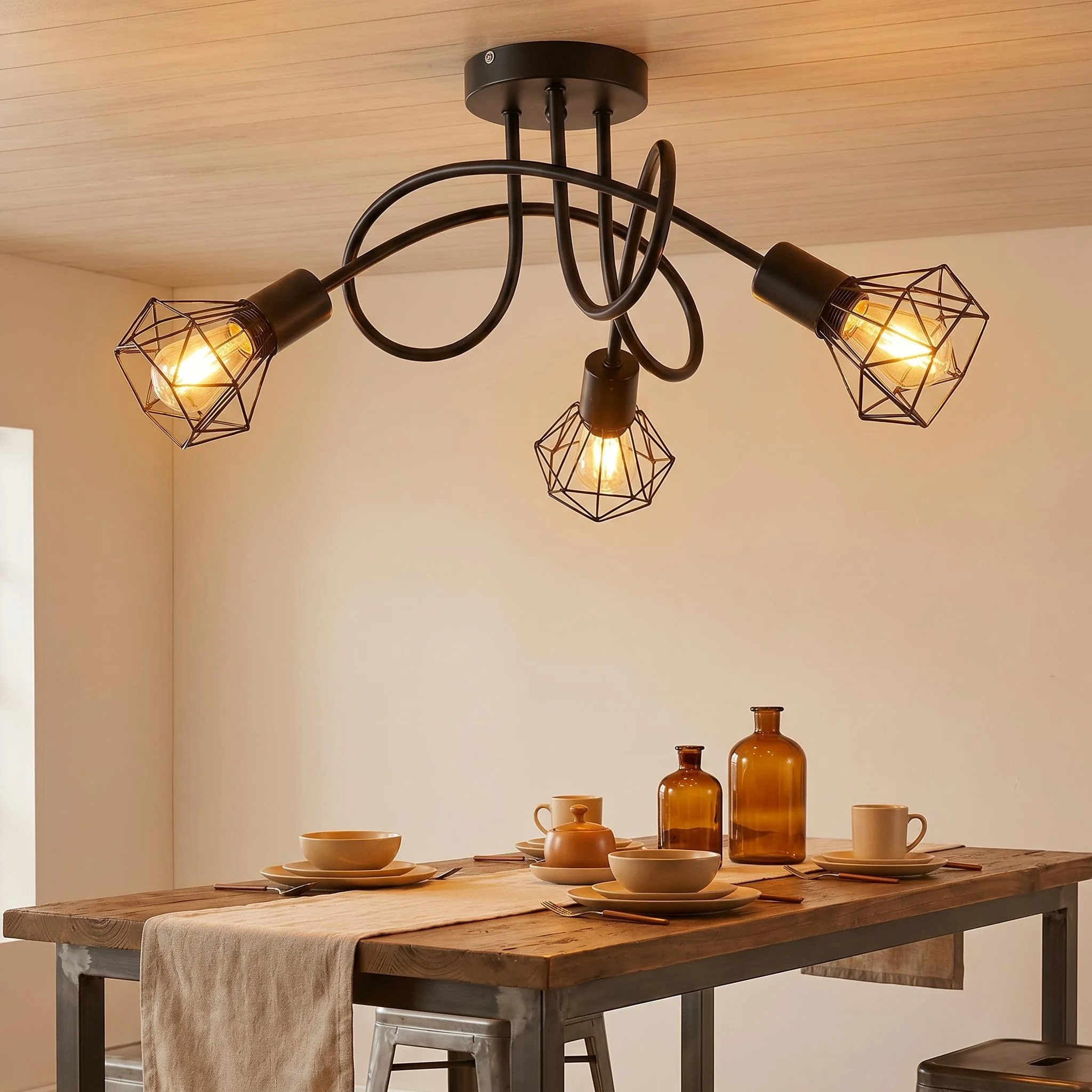 Lustre moderne à trois lumières de style européen, de forme irrégulière, compatible avec toutes les ampoules E14 (ampoules non incluses), adapté à divers environnements tels que le salon, la chambre et la salle à mange