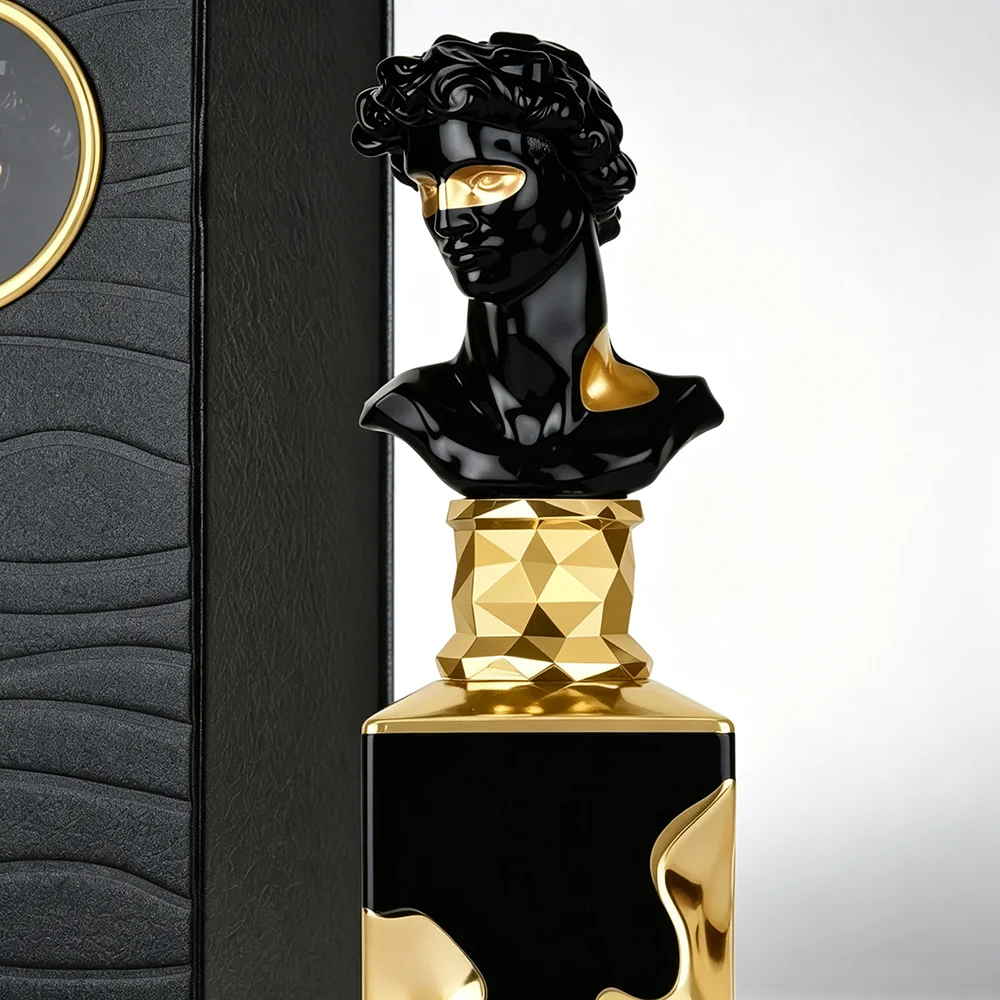 Luxury Black Gold Bust Bottle - огляд і ціна Perfume Fragrance Man