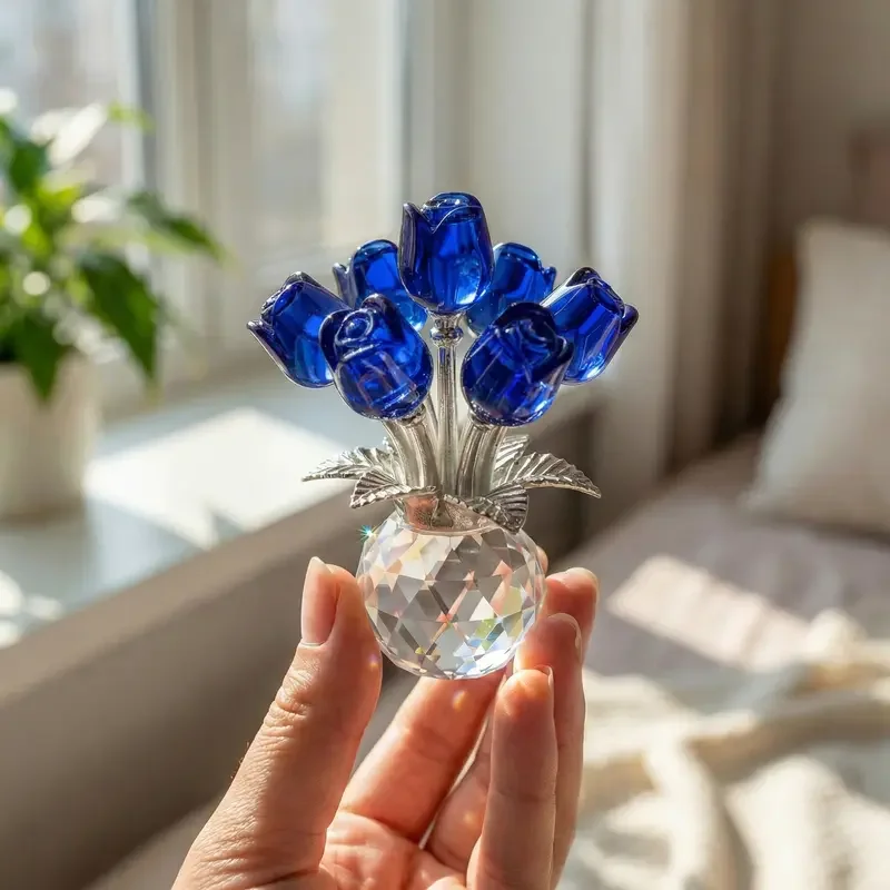 Bunte Kristallrosen-Blumenfigur mit Vase – Handgefertigter K9-Kristallstrauß als Schreibtischdekoration und Geschenk für Frauen zum Vatertag – Detail 6