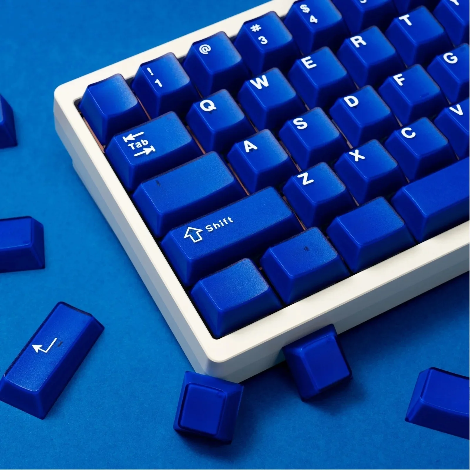 120 klawiszy Classic Klein Blue półprzezroczyste nasadki na klawisze Double Shot ABS nasadki na klawisze profil wiśniowy dla przełączników Cherry MX klawiatura dla graczy — zdjęcie produktu 7