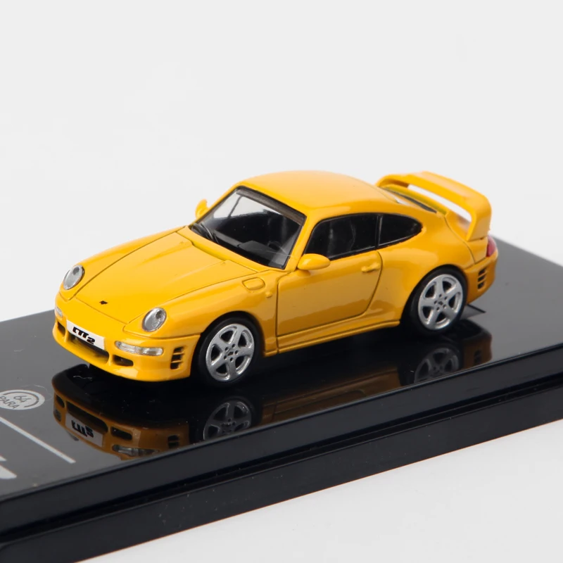 

1/64 Scale RUF CTR2 Alloy Car Model Ornaments